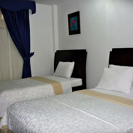 מונטריה Hotel Mi Corral Plaza מראה חיצוני תמונה