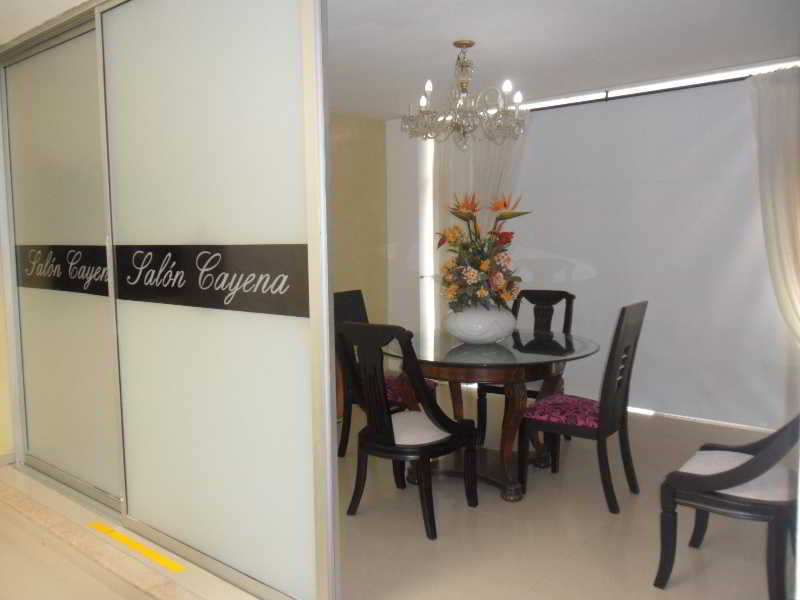 מונטריה Hotel Mi Corral Plaza מראה חיצוני תמונה