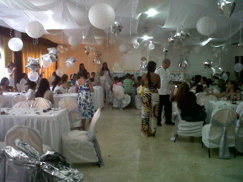 מונטריה Hotel Mi Corral Plaza מראה חיצוני תמונה