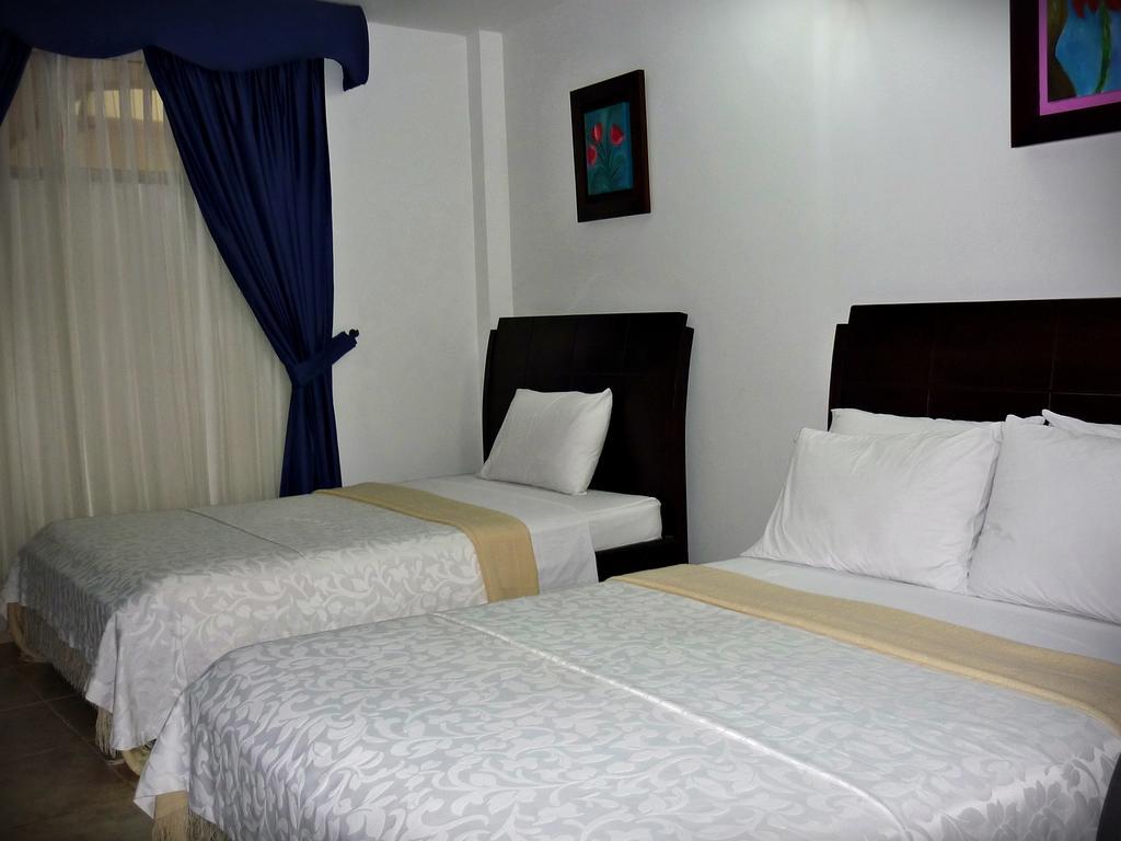 מונטריה Hotel Mi Corral Plaza מראה חיצוני תמונה