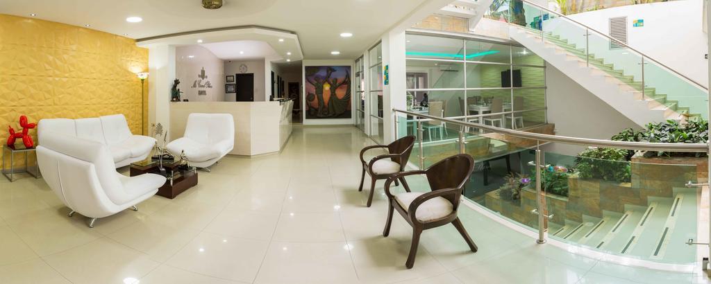 מונטריה Hotel Mi Corral Plaza מראה חיצוני תמונה