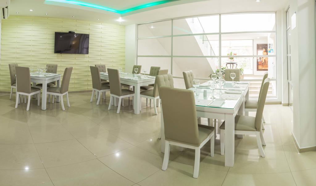 מונטריה Hotel Mi Corral Plaza מראה חיצוני תמונה